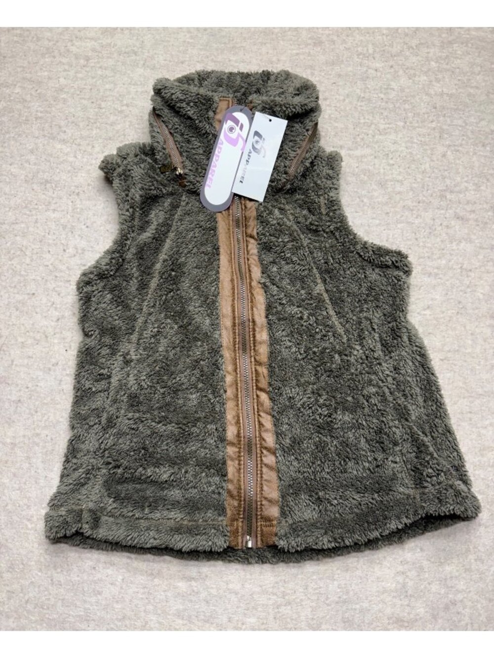 I5 Apparel Fluffy Fleece Mushroom Brown Sleeveless Vest Women's Size Large NWT